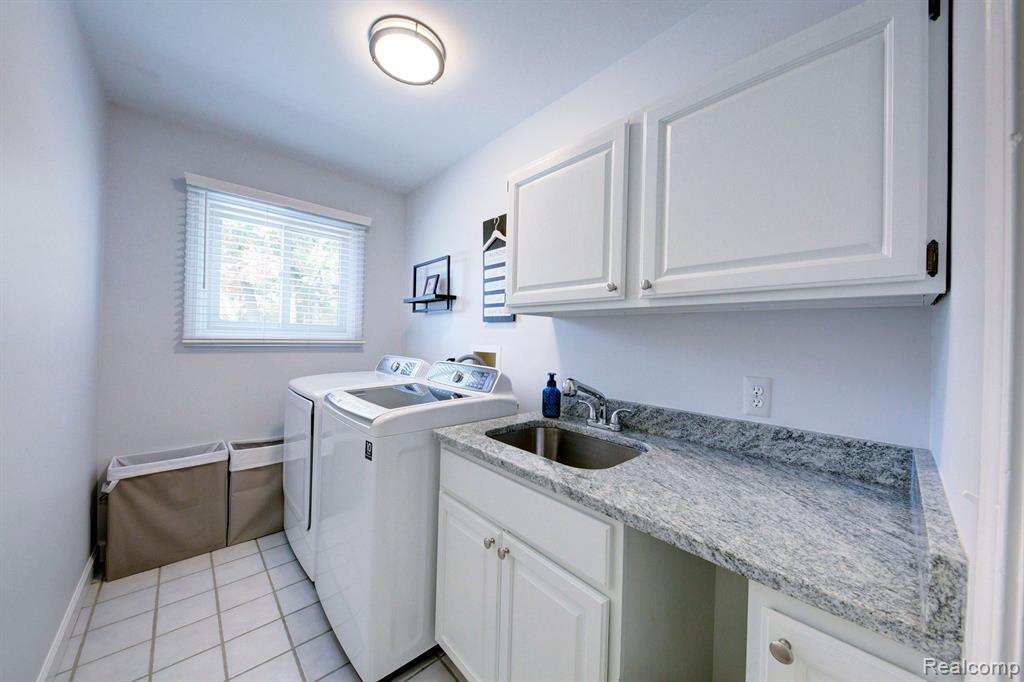 46821 ELMSMERE Drive, Northville, MI 48167 — Photo 32
