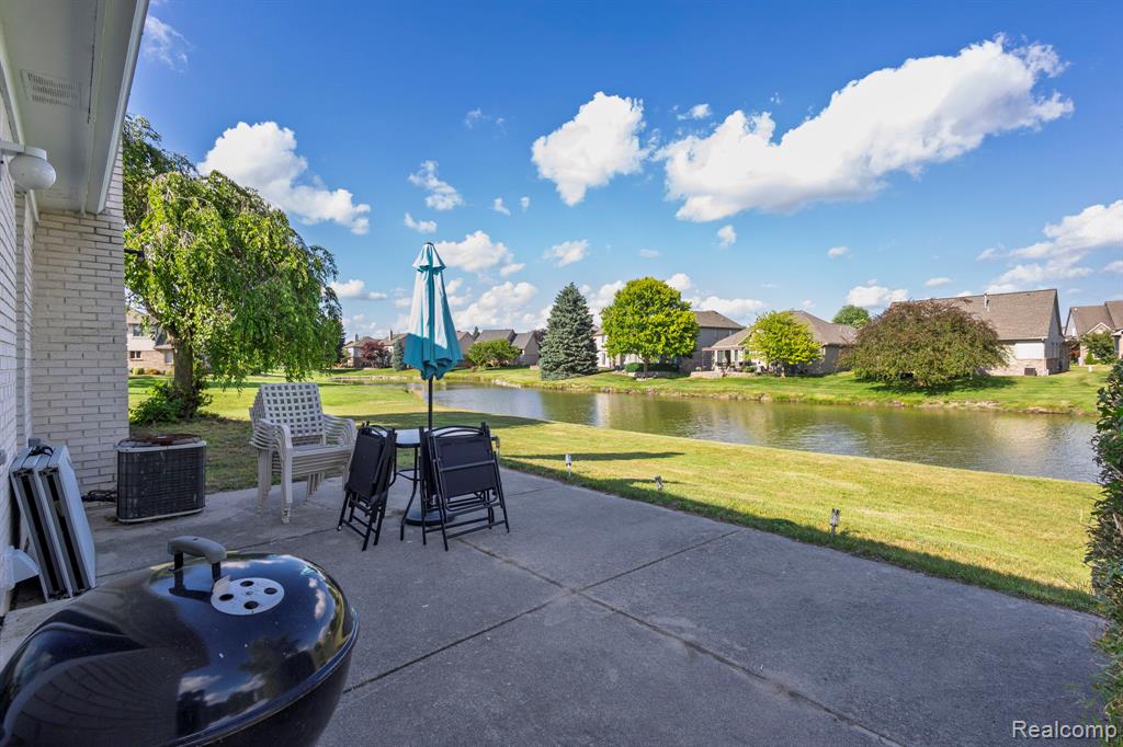 52448 Cedar Mill Drive, Macomb, MI 48042 — Photo 40
