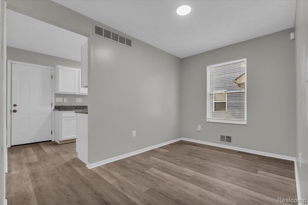 8247 Ellsworth Street, Detroit, MI 48238 — Photo 9