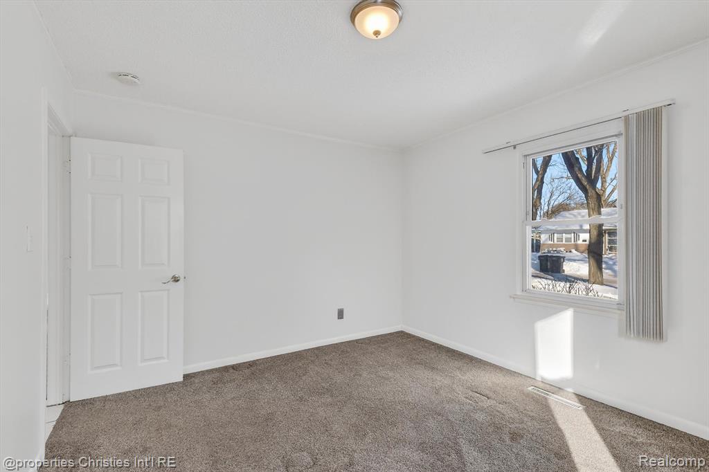 10111 Troy Street, Oak Park, MI, 48237