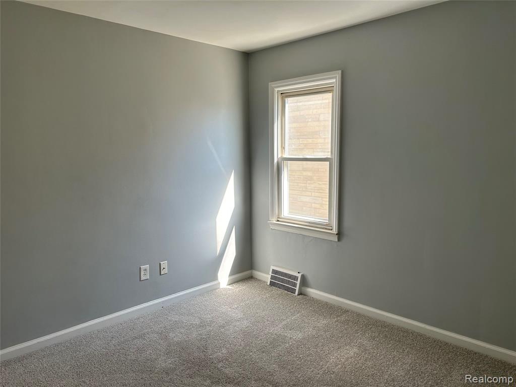 7546 Sterling, Center Line, MI 48015 — Photo 14
