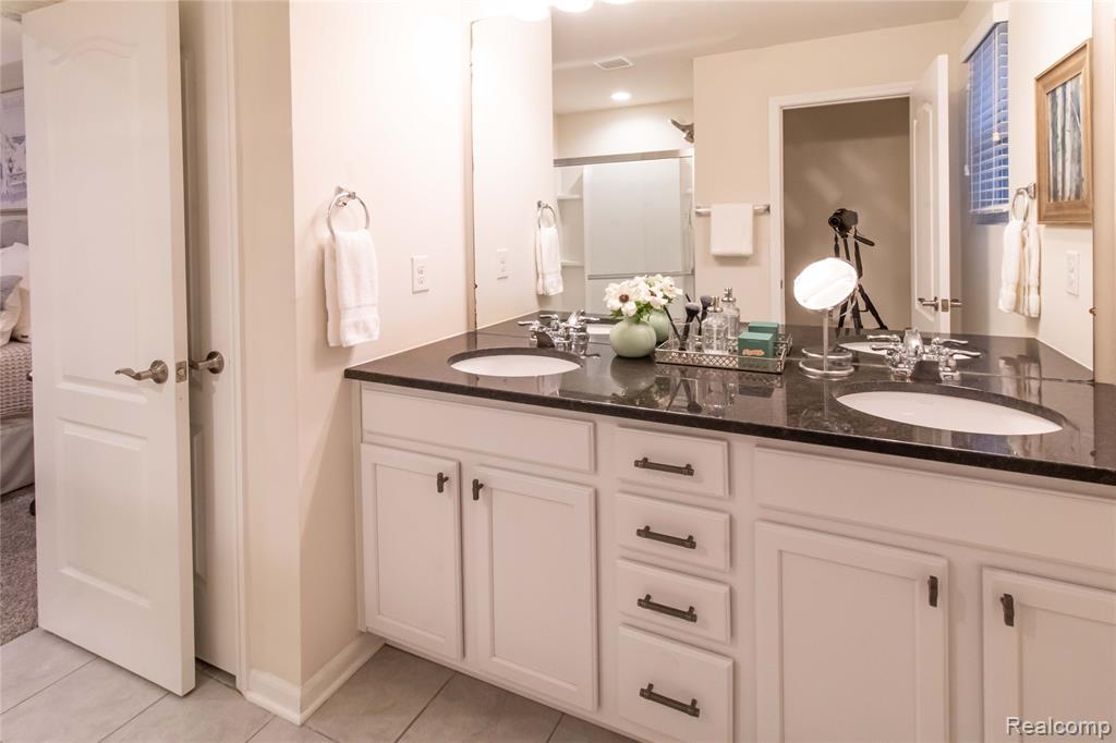43635 CHANCELLOR LANE, Novi, MI — Photo 31