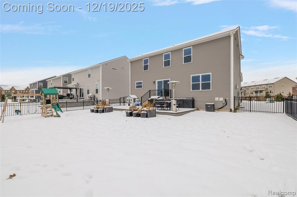 51336 Times Square Drive, Shelby Twp, MI 48315 — Photo 43