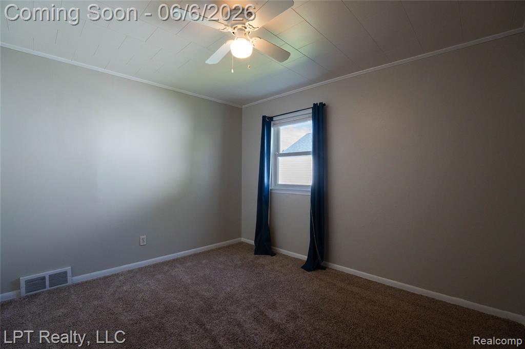 4152 Leith Street, Burton, MI 48509 — Photo 17
