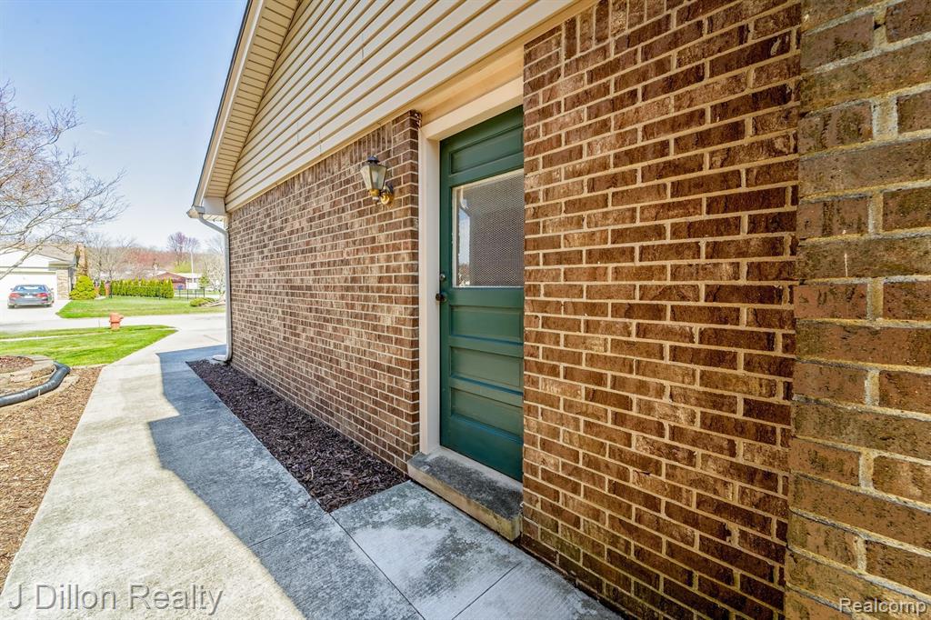 42807 SAXONY Road, Canton, MI 48187 — Photo 17