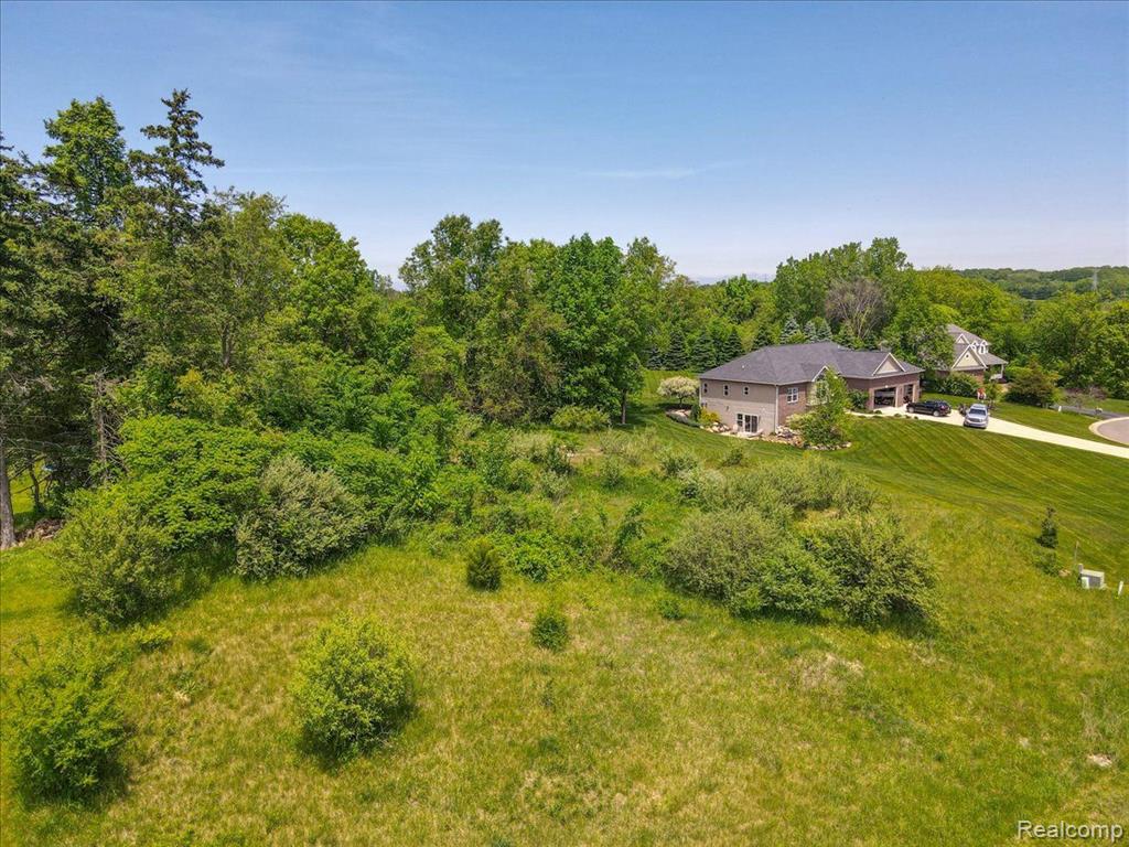 715 ORCHARD RIDGE Court, Ortonville, MI 48462 — Photo 30