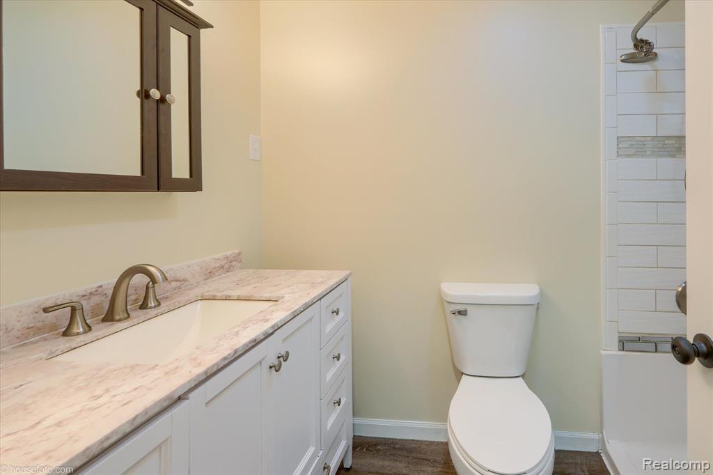 580 N Almont Avenue, Imlay City, MI 48444 — Photo 28