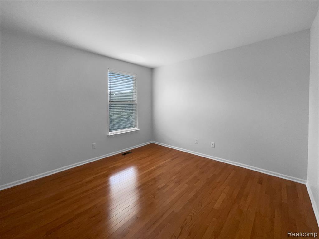 1960 Frances Way, Ypsilanti, MI 48198 — Photo 20