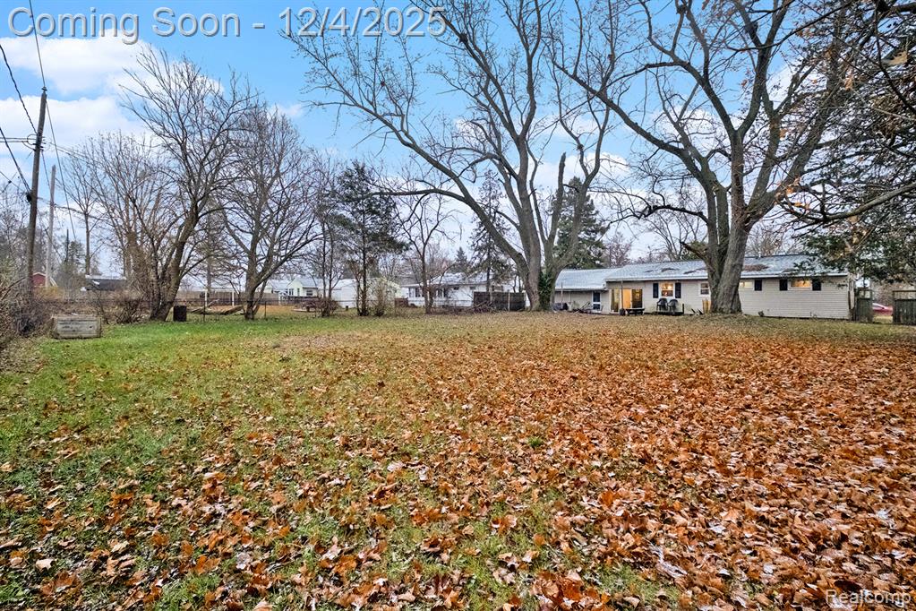 802 Richard Street, Holly, MI 48442 — Photo 28