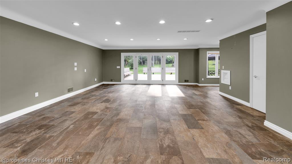 6663 Bloomfield Lane, West Bloomfield, MI — Photo 19