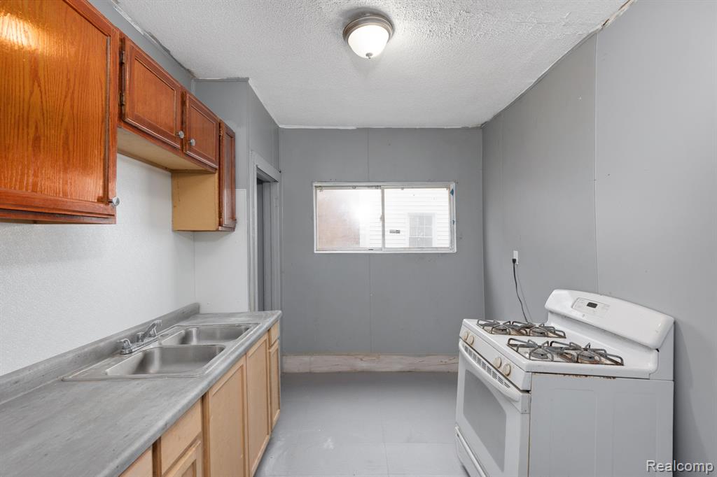 4850 Anderdon Street, Detroit, MI 48215 — Photo 9