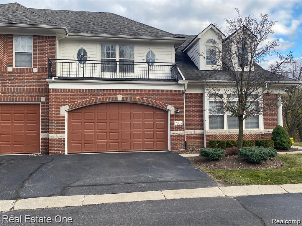 7305 GATEWAY Drive, West Bloomfield, MI — front exterior