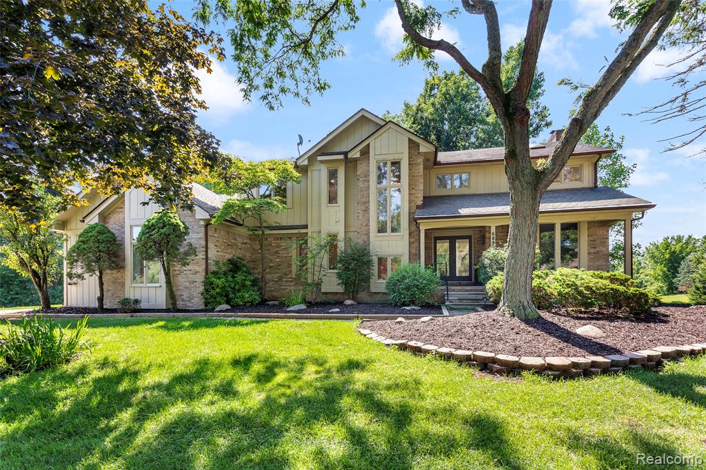 6890 Duchess Court, Troy, MI 48098 — front exterior