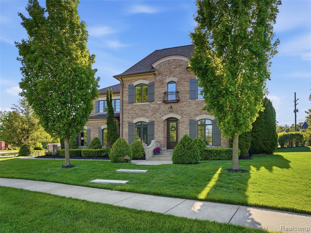 55951 Ashbrooke Drive W, Utica, MI 48316 — Photo 3