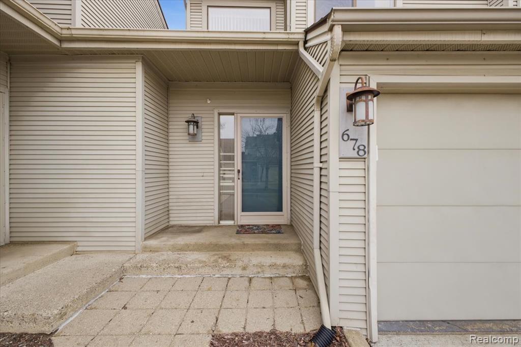 678 Highgate, Rochester Hills, MI 48307 — Photo 2