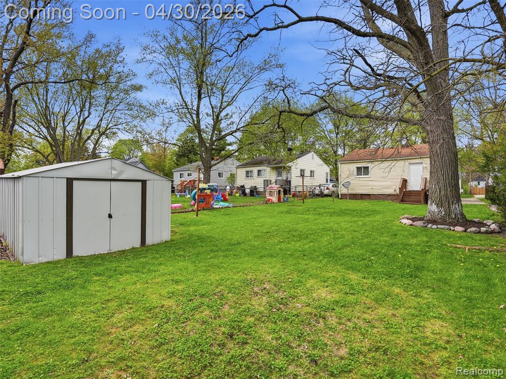 764 E Tennyson Avenue, Pontiac, MI 48340 — Photo 15