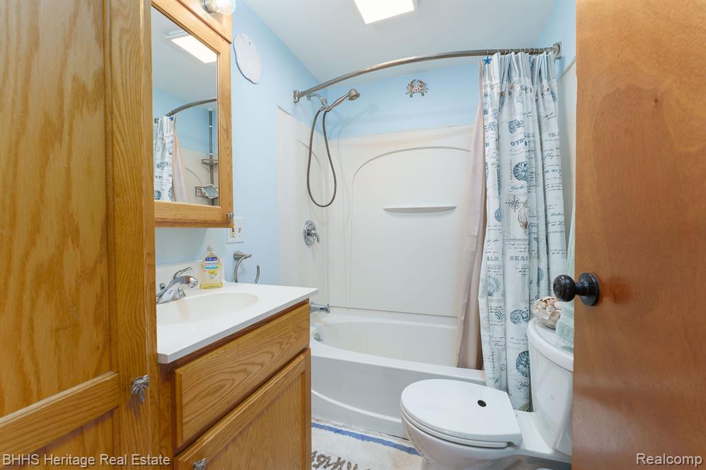 316 E WALNUT Street, Webberville, MI 48892 — Photo 12