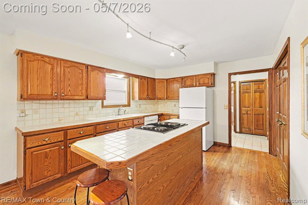 12429 Moceri Drive, Grand Blanc, MI 48439 — Photo 9