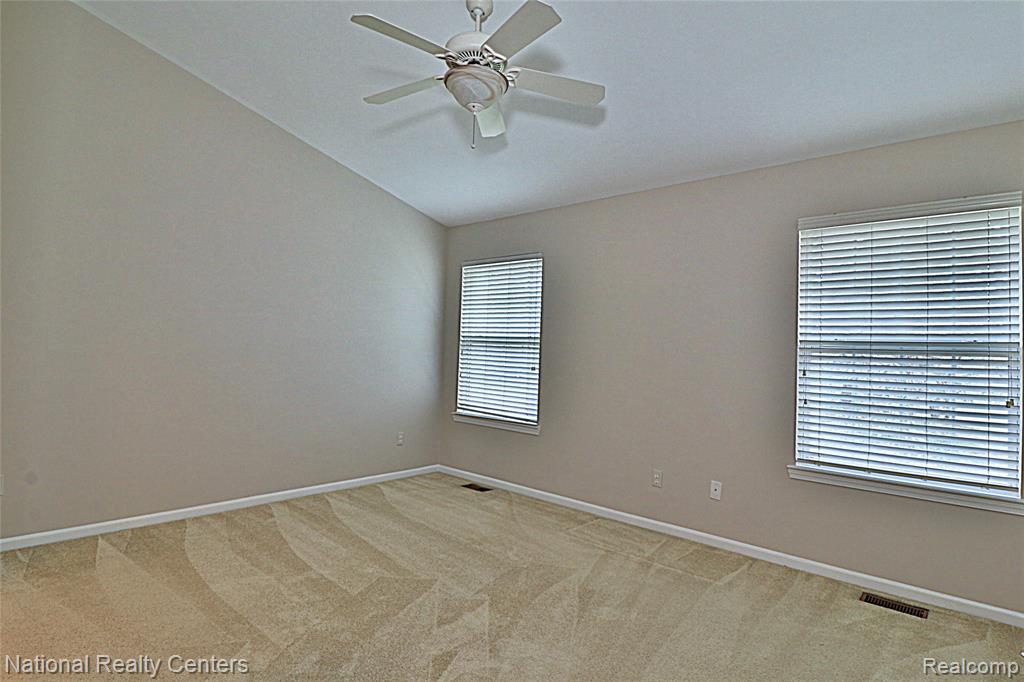 110 Four Seasons Drive, Lake Orion, MI — Photo 22