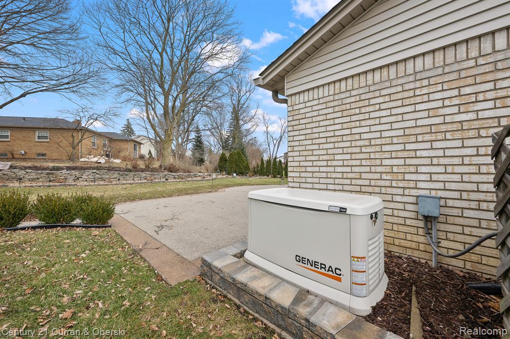 42185 BAINTREE Circle, Northville, MI 48168 — Photo 34