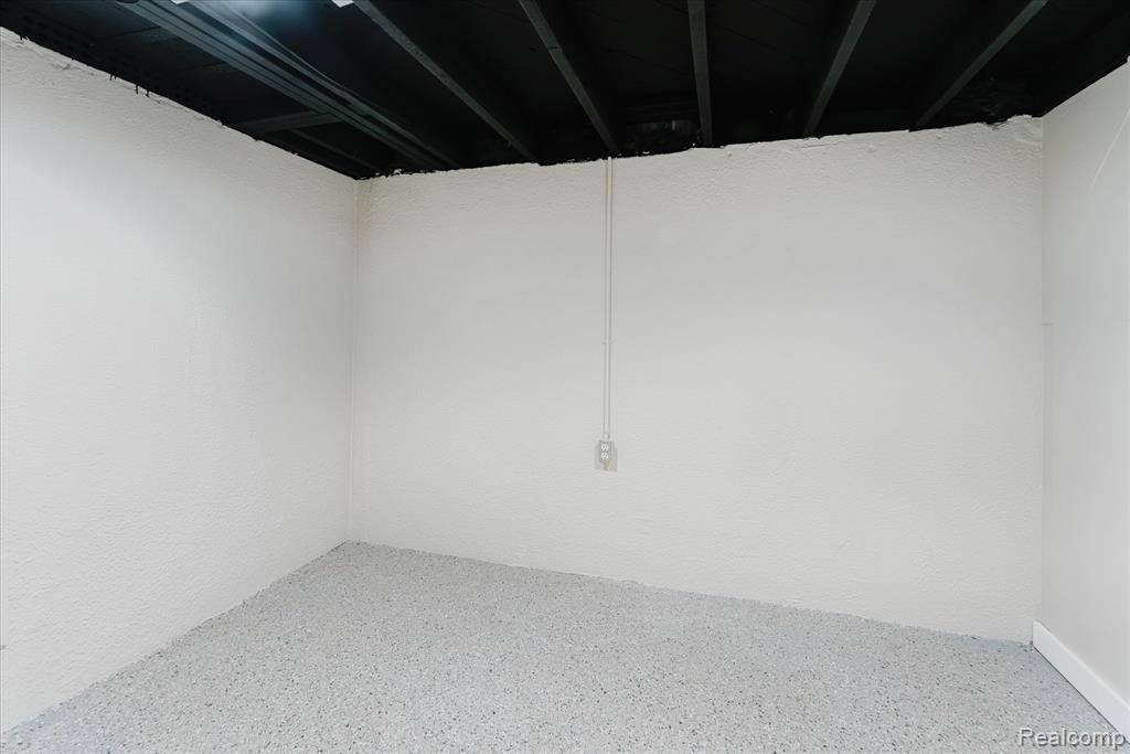 8355 HELEN, Center Line, MI 48015 — Photo 27