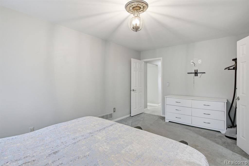 2411 Wixom Trail, Milford, MI 48381 — Photo 33