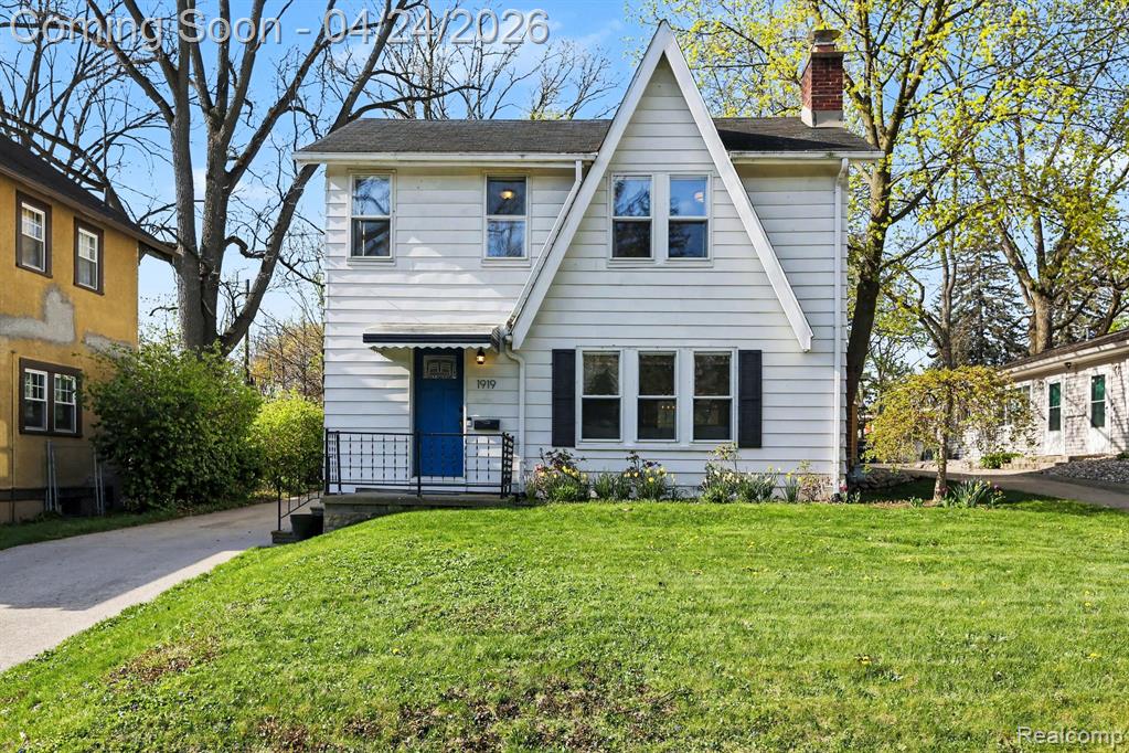 1919 Dexter Avenue, Ann Arbor, MI 48103 — front exterior
