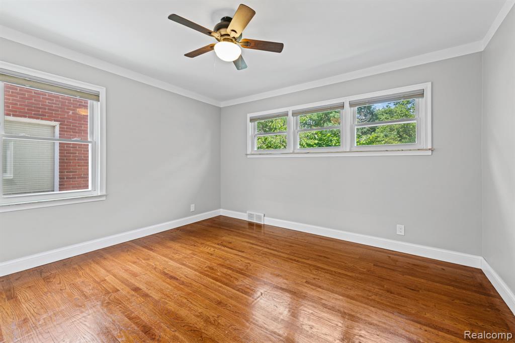 20700 Damman Street, Harper Woods, MI 48225 — Photo 10