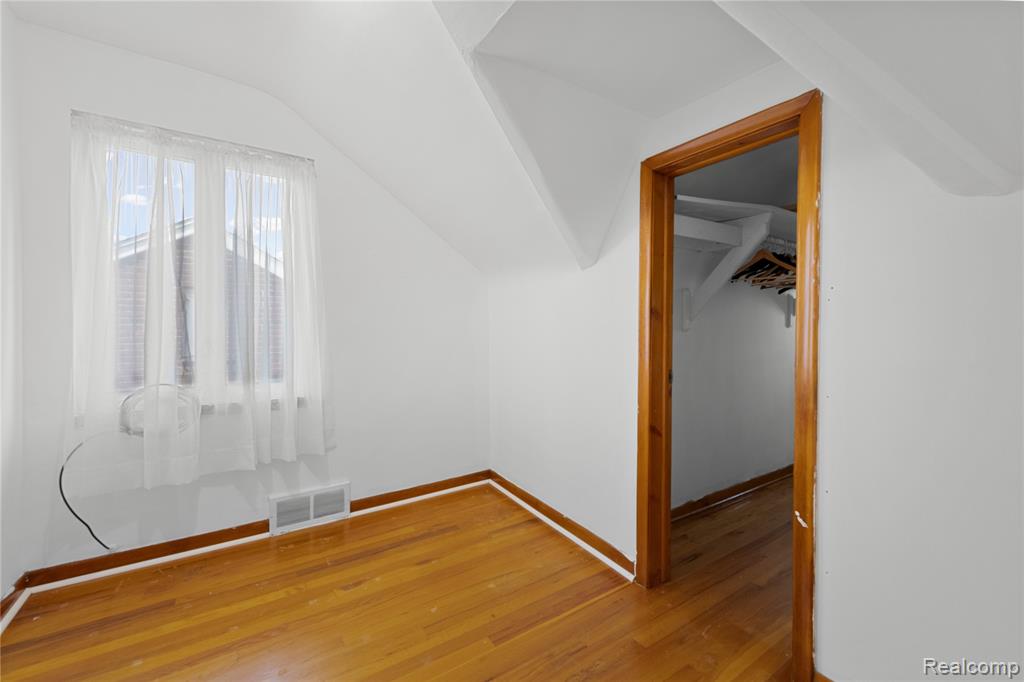 8060 Edward Avenue, Center Line, MI 48015 — Photo 20