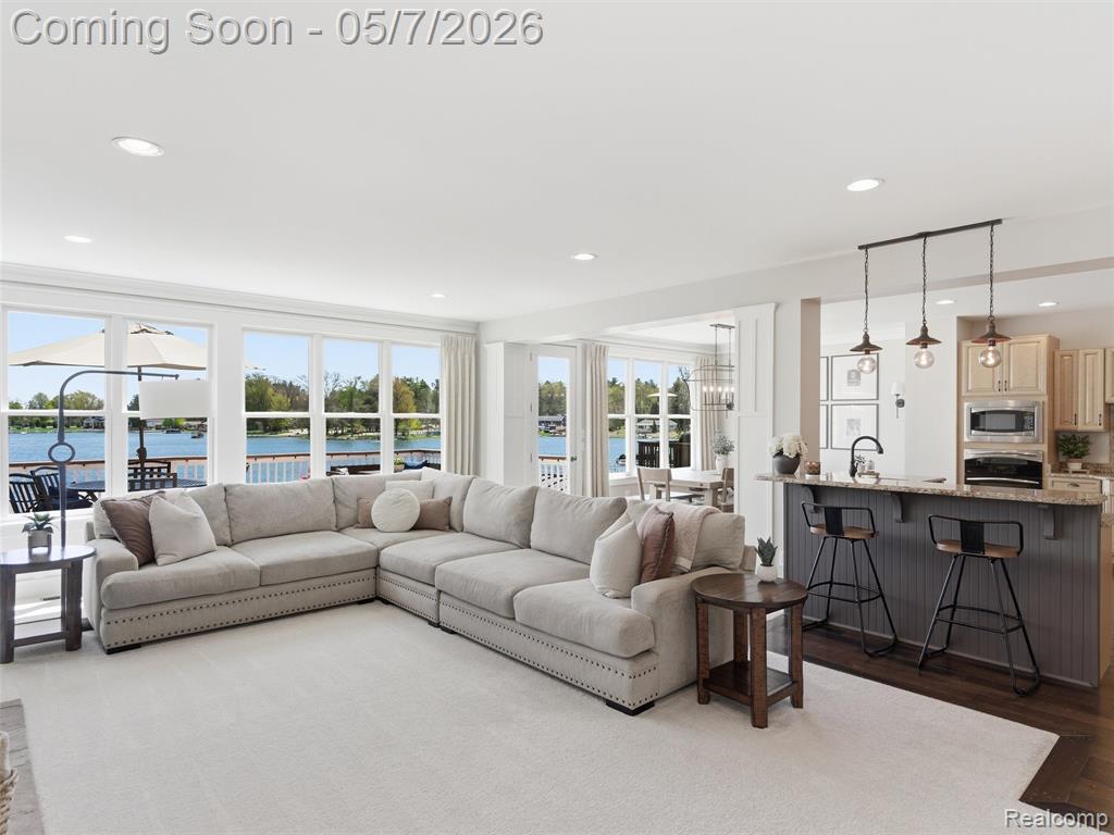 13435 Lake Shore Drive, Fenton, MI 48430 — Photo 8