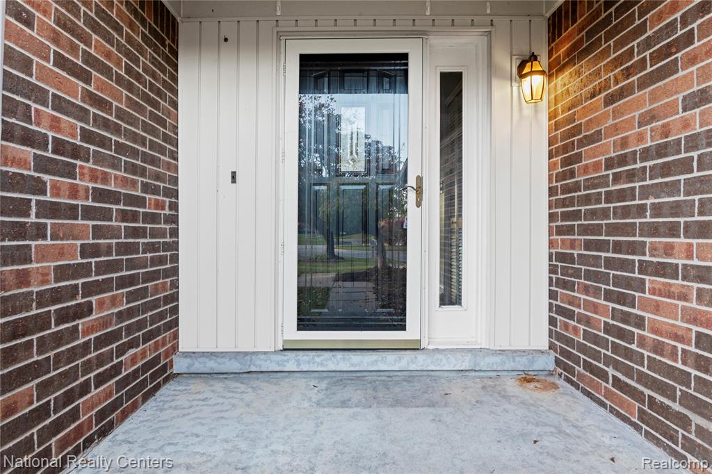 5501 Fox Chase Lane, Clarkston, MI — Photo 5
