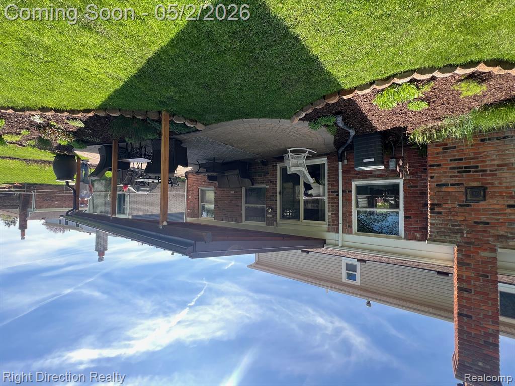 682 Queens Way, Canton, MI 48188 — Photo 2