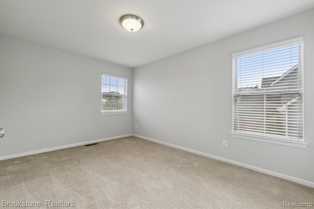 7422 S Village Drive, Clarkston, MI — Photo 35
