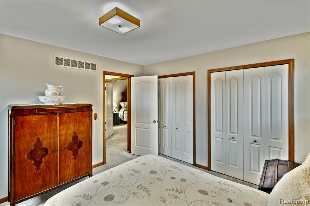 29573 Sylvan Lane, 17, Farmington Hills, MI 48334 — Photo 22