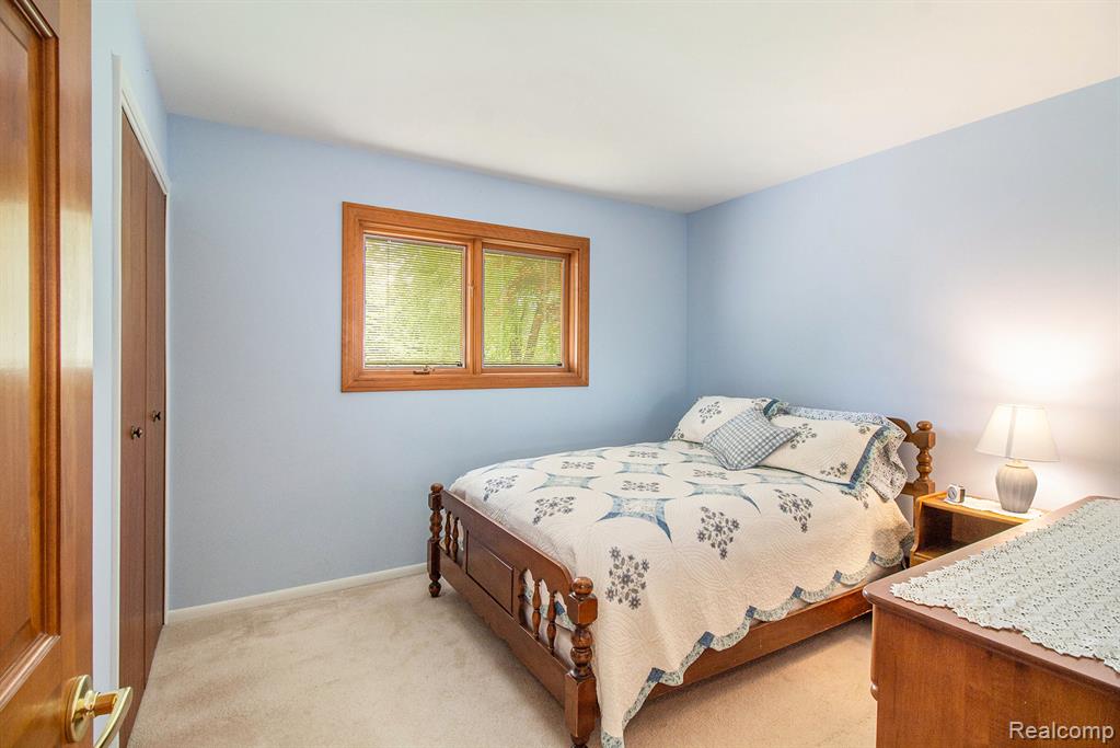 7038 Driftwood Drive, Fenton, MI 48430 — Photo 10