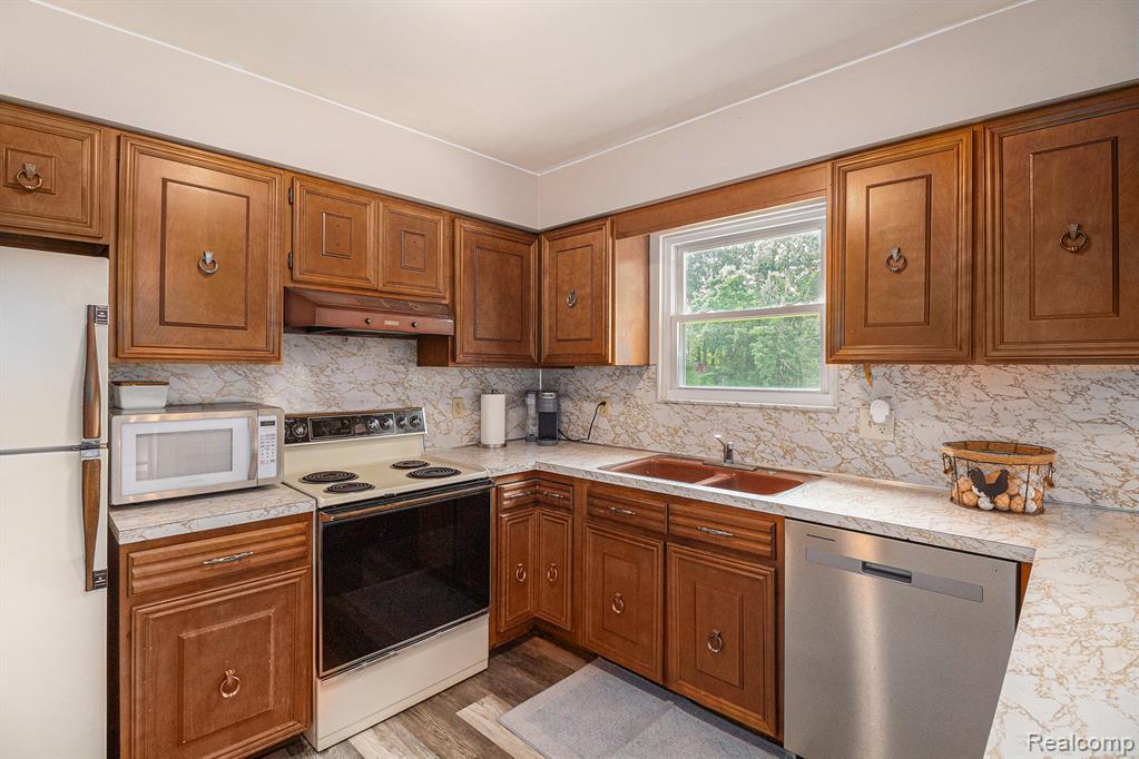 5195 Merwin Road, Lapeer, MI 48446 — Photo 7