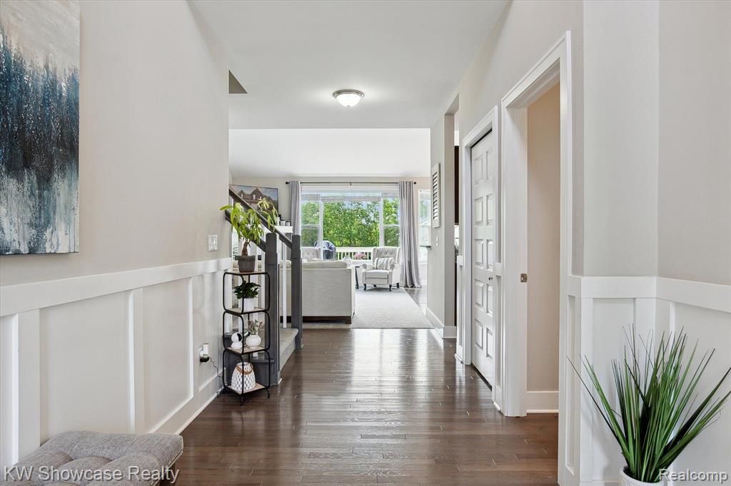 540 NAPA VALLEY Drive, Milford, MI 48381 — Photo 5