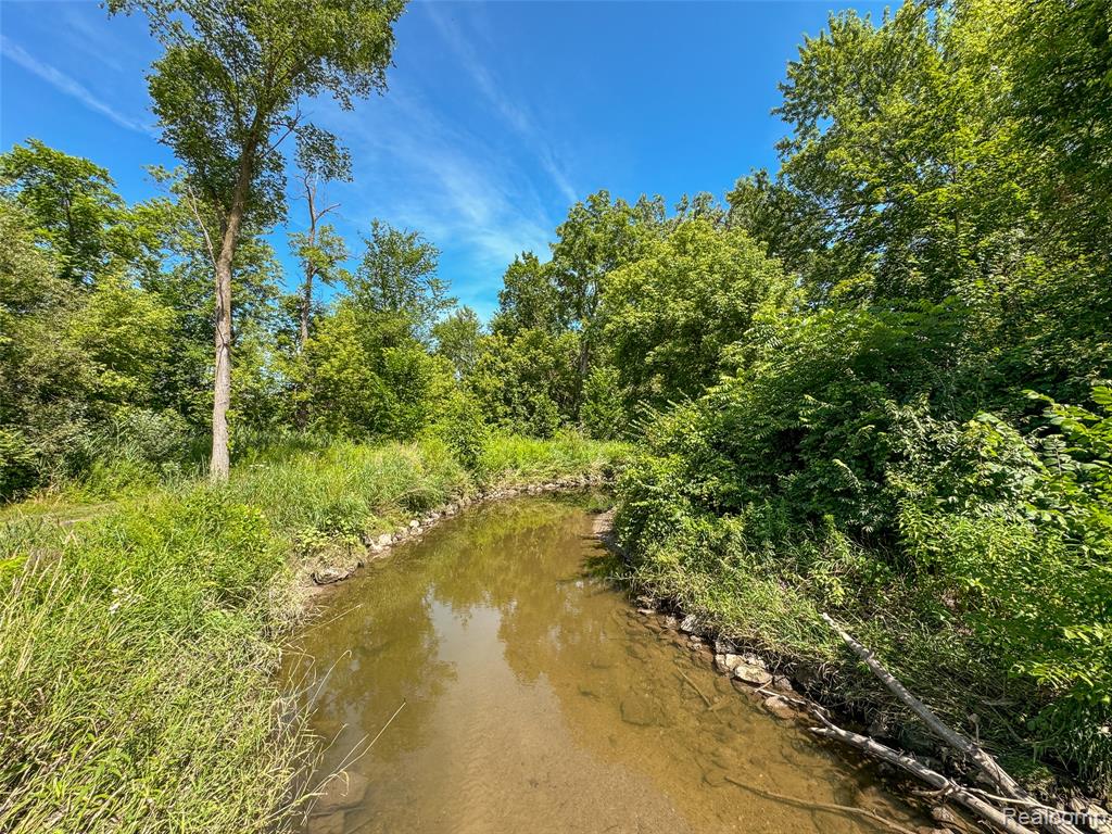 21425 Archwood Circle, Farmington Hills, MI 48336 — Photo 40