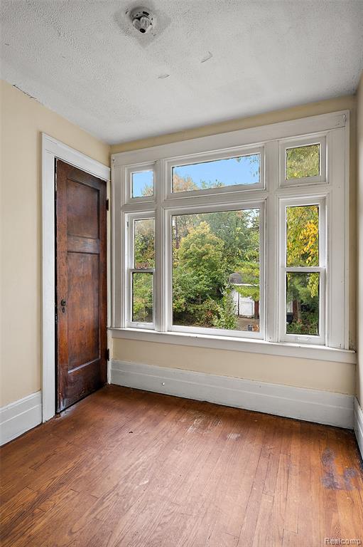 3496 Burns Street, Detroit, MI 48214 — Photo 25