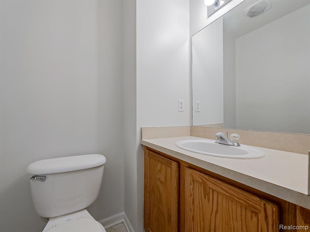 23490 STOFLET Lane, Trenton, MI 48183 — Photo 8