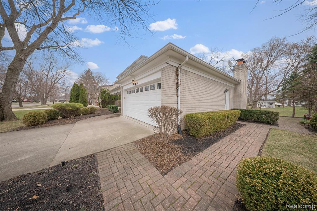 21767 Knudsen Drive, Grosse Ile, MI 48138 — Photo 46