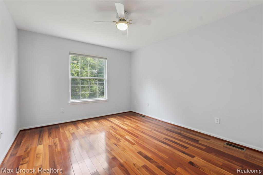 1158 Bay Court, Holly, MI 48442 — Photo 18