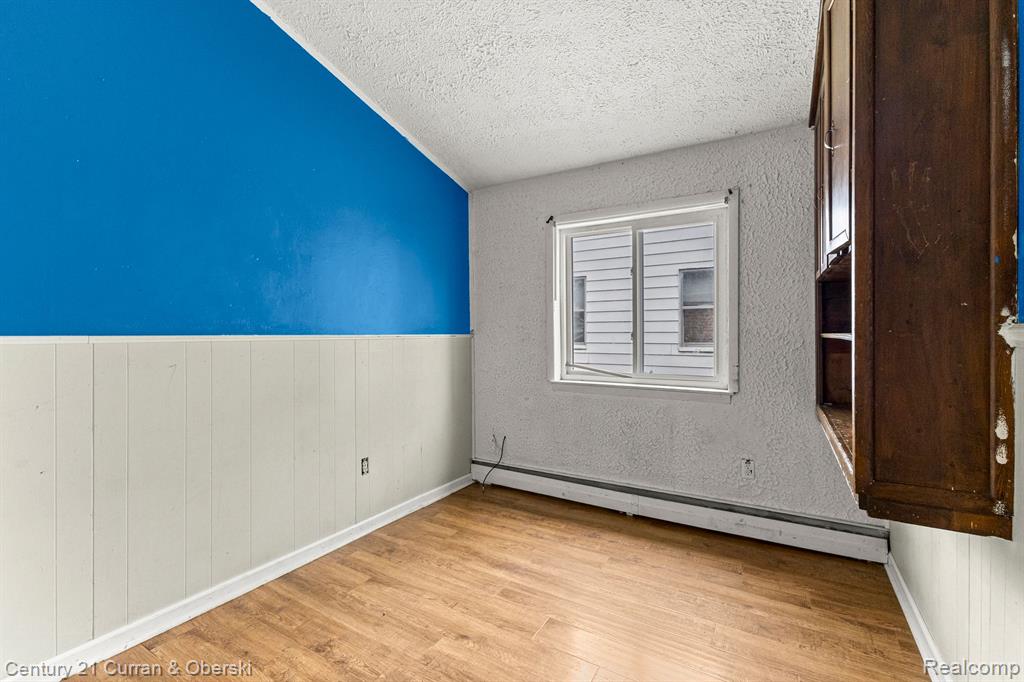 80 E MAHAN Avenue, Hazel Park, MI 48030 — Photo 21