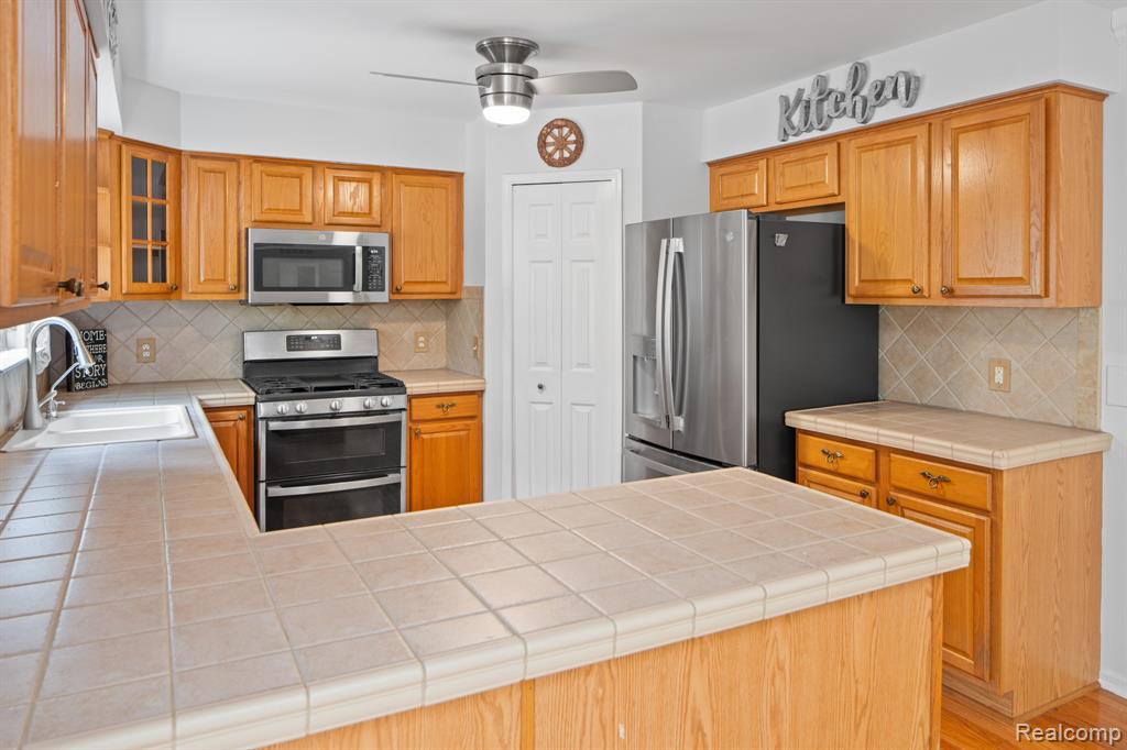 3079 Island Hills Drive, Dexter, MI 48130 — Photo 23