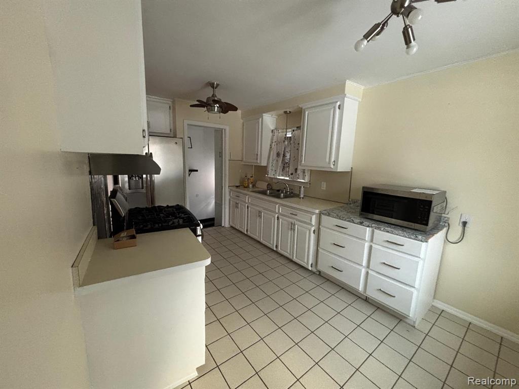 4209 Vassar Street, Dearborn Heights, MI 48125 — Photo 5