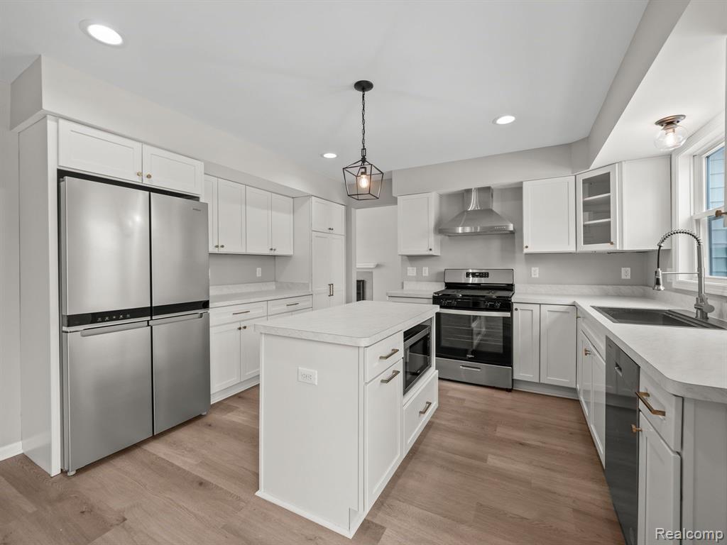 6866 SERENITY Drive, Troy, MI 48098 — Photo 14