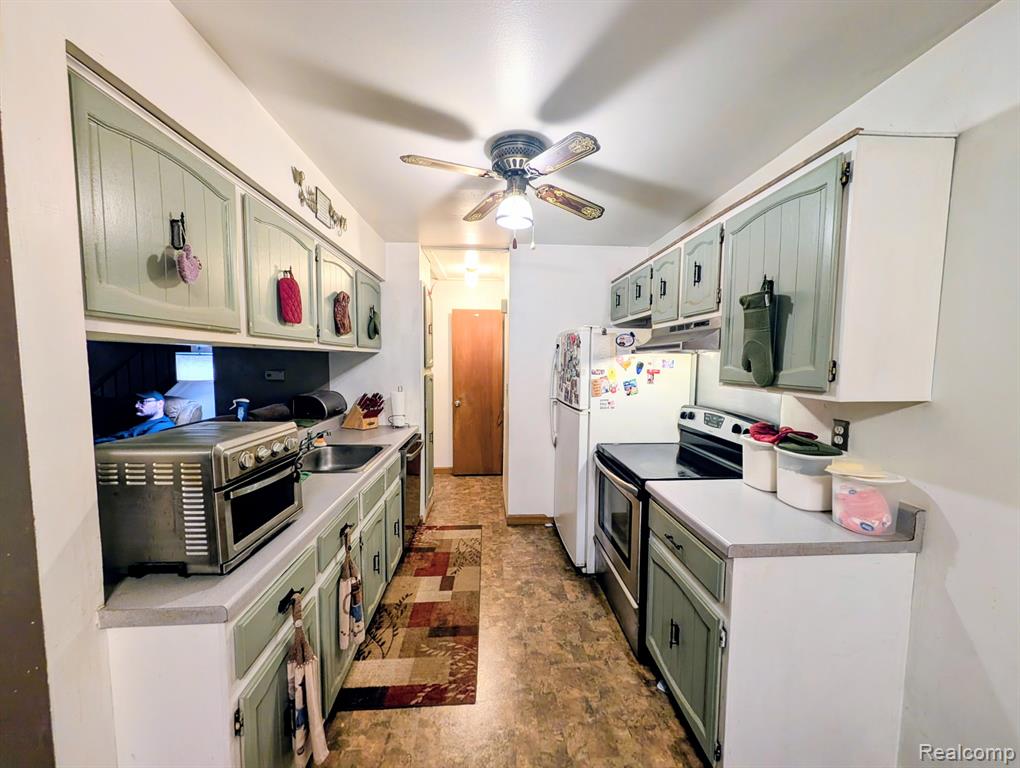 8322 N Genesee Road, Mount Morris, MI 48458 — Photo 3