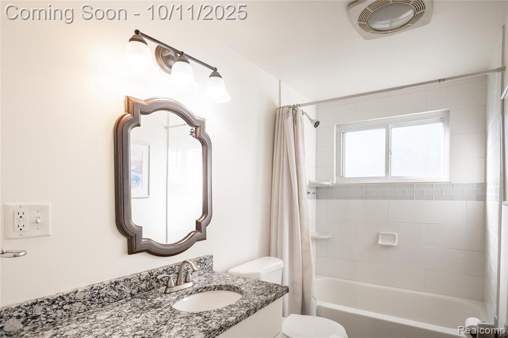 444 S Felker Avenue, Hazel Park, MI 48030 — Photo 21