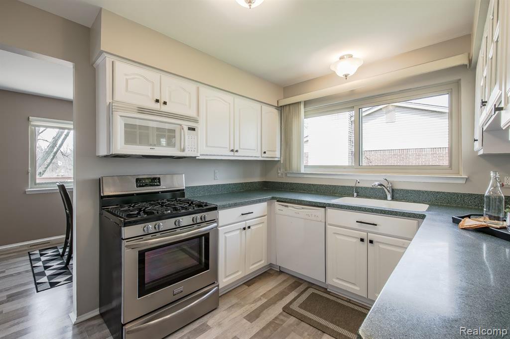 5335 Timber Ridge Trail, Clarkston, MI — Photo 18