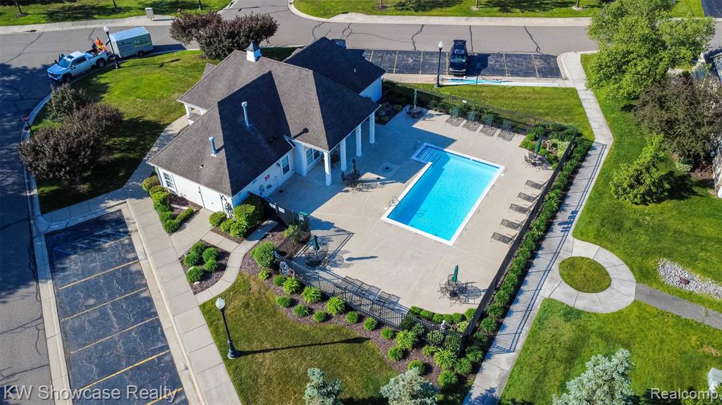 5726 Pinecroft Court, 44, Clawson, MI — Photo 41